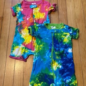 Gently worn Children’s Place - 2 bundled pajamas sets - size 12-18 months